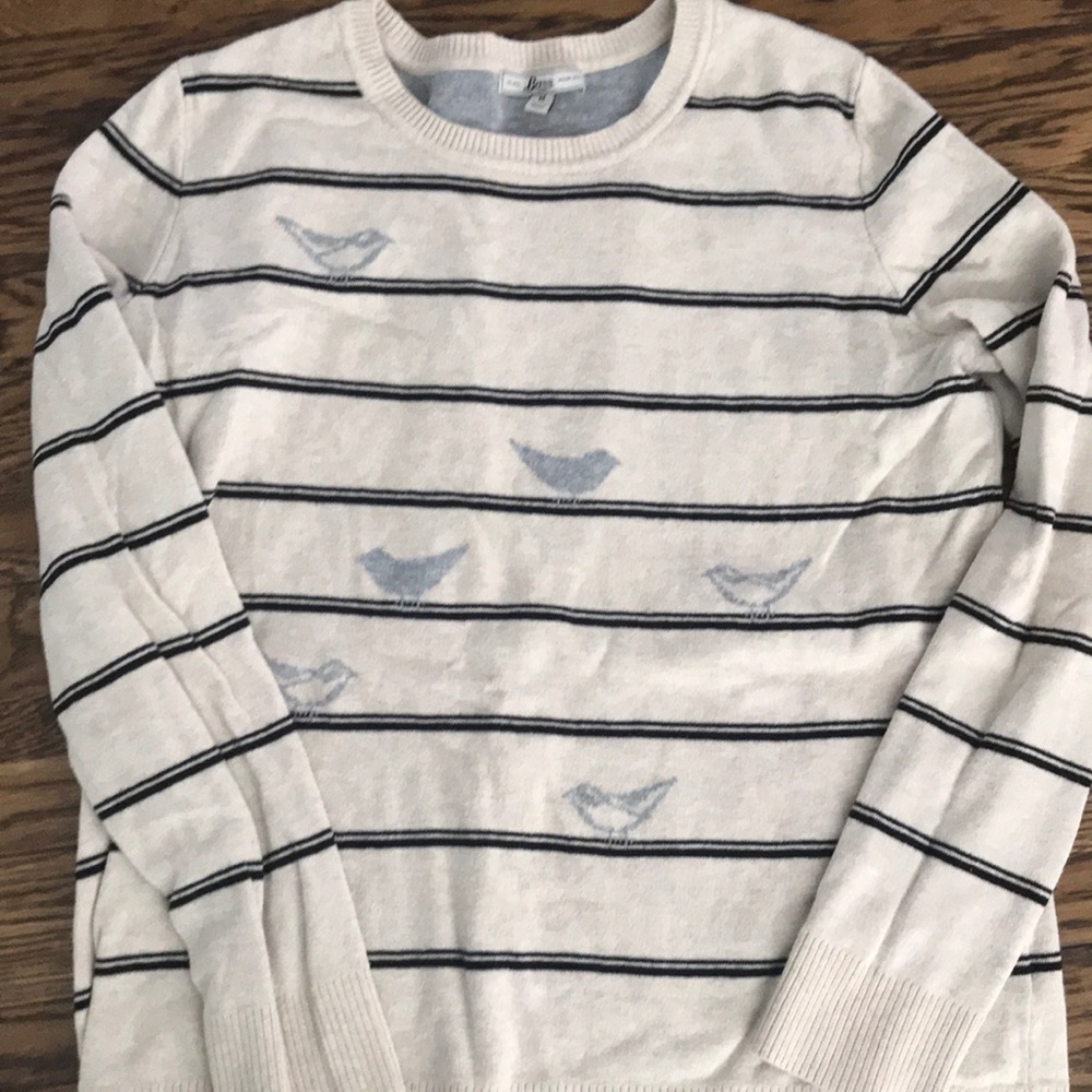 Cute cream crew neck sweater!